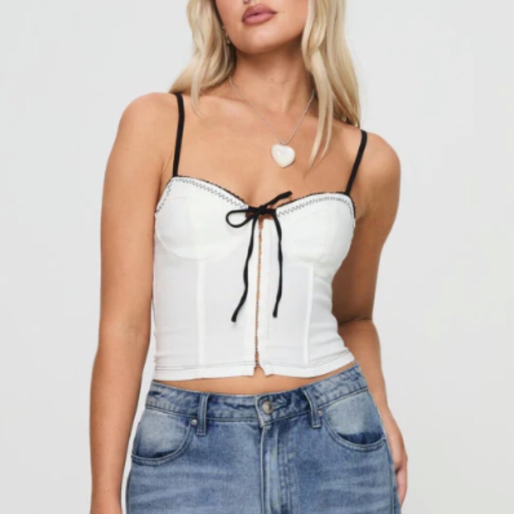 PRINCESS POLLY SEVERAS TOP 🤍